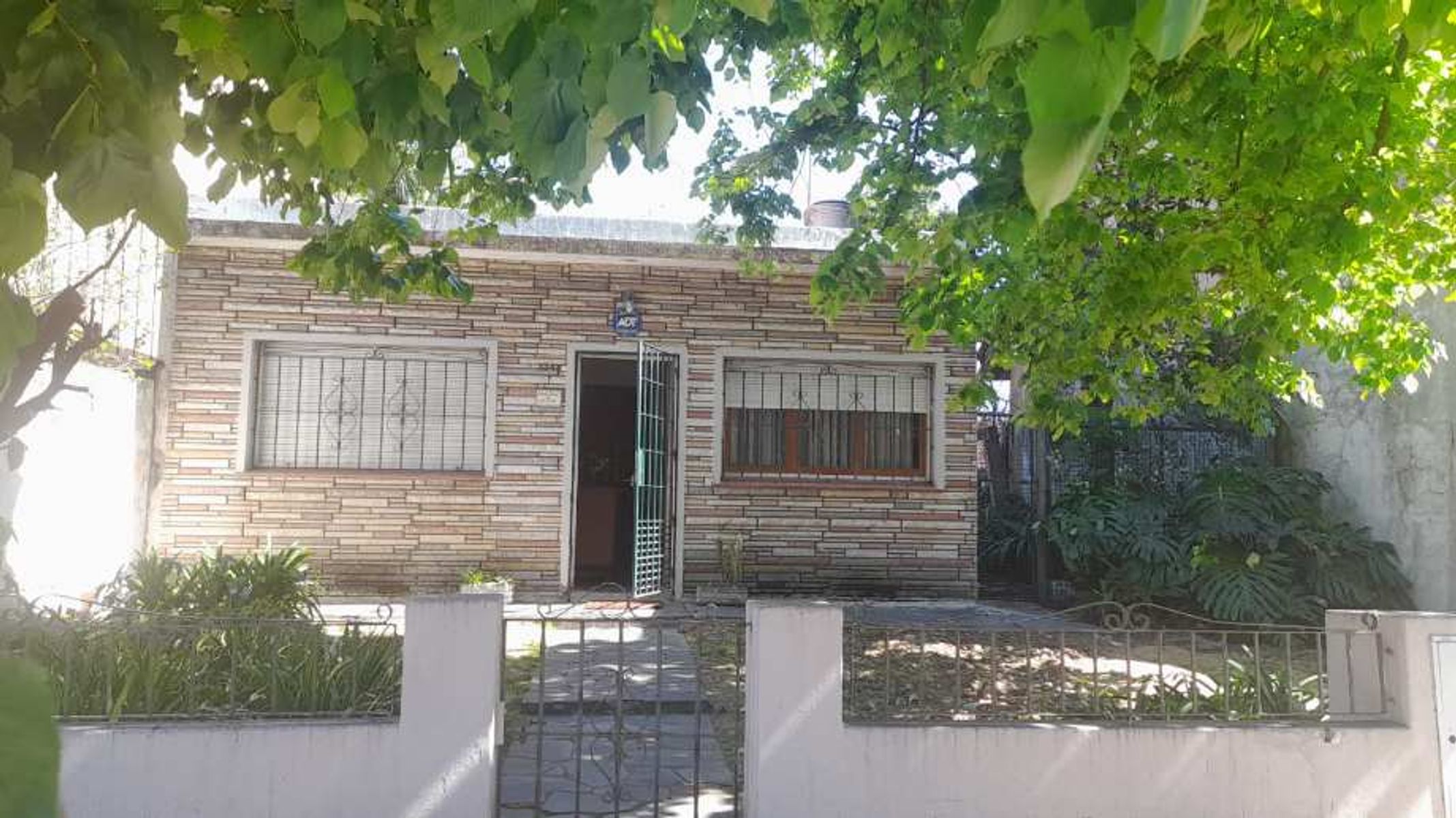 Casa de 3 ambientes a metros de Santa Rosa-CASTELAR - 14