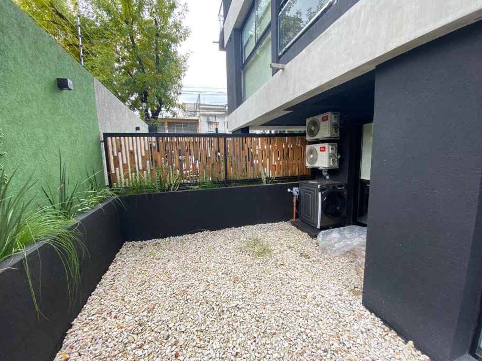 DEPARTAMENTO DE 3 AMB + COCHERA + PATIO EN VENTA -ITUZAINGO - 9