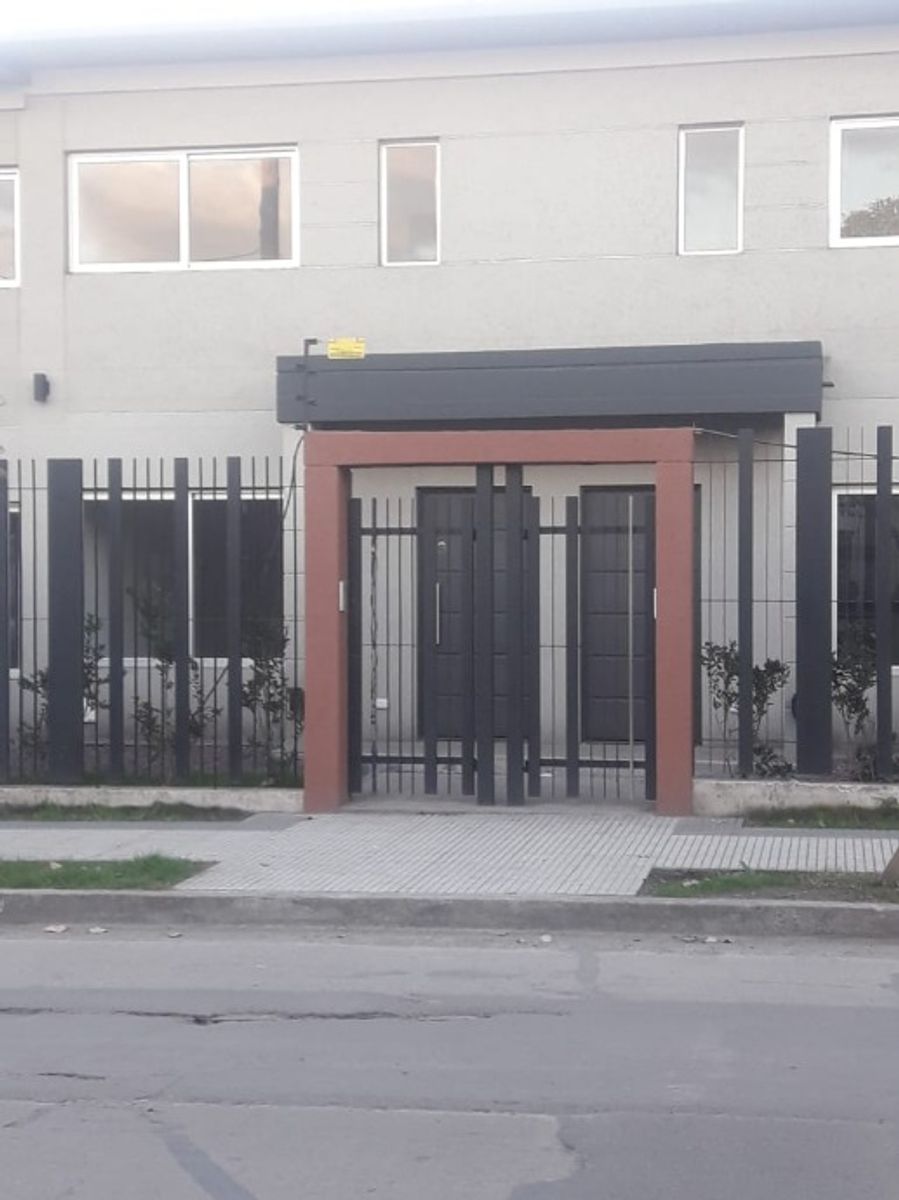 Duplex de 4 ambientes -MORON - 1