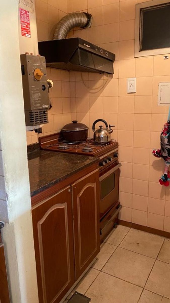 DEPARTAMENTO 3 AMBIENTES CON BALCON -CASTELAR - 9