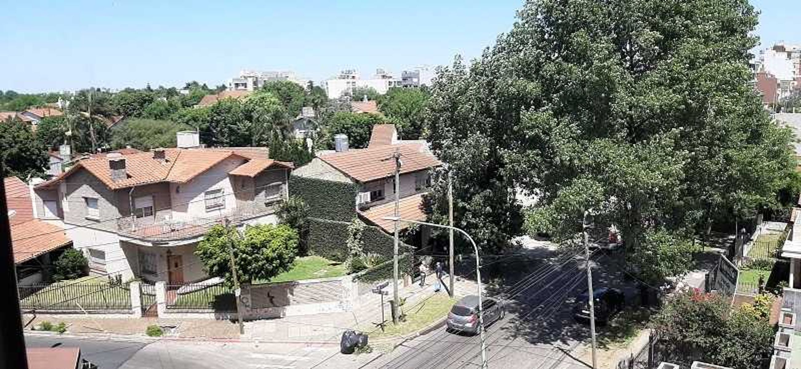 DEPARTAMENTO 3 AMBIENTES CON BALCON -CASTELAR - 16
