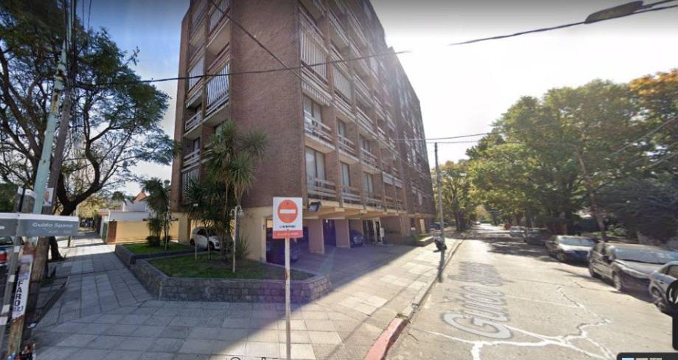 DEPARTAMENTO 3 AMBIENTES CON BALCON -CASTELAR - 19