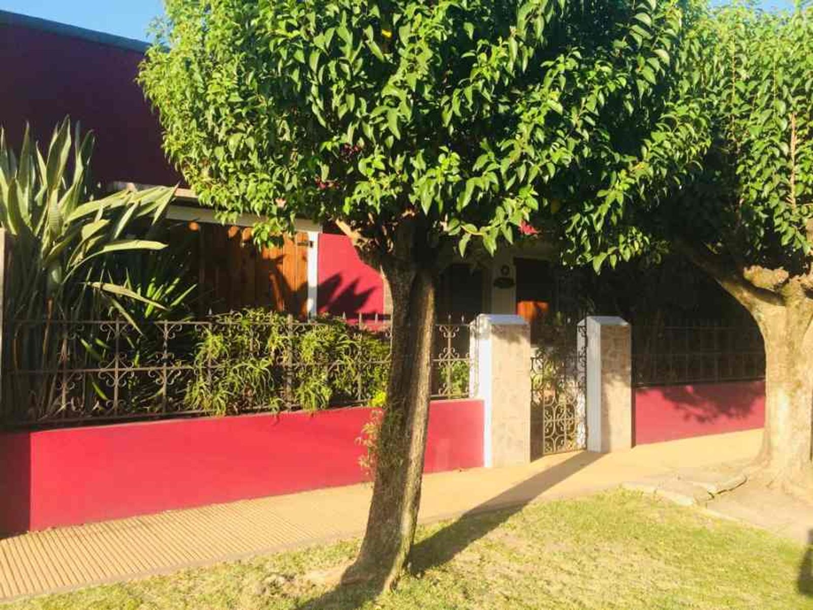 Casa de 3 ambientes-MORON - 2