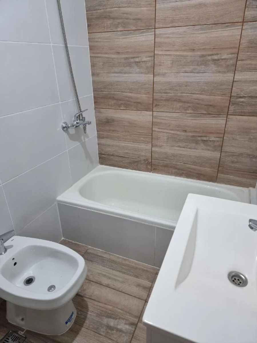 HERMOSO DUPLEX 3 AMBIENTES A ESTRENAR - CASTELAR - 4