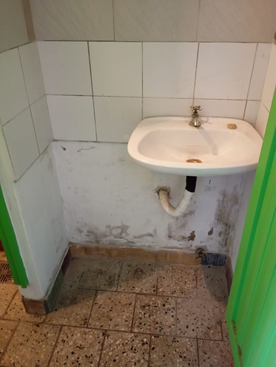 LOCAL COMERCIAL EN ALQUILER - MORON SUR - 8