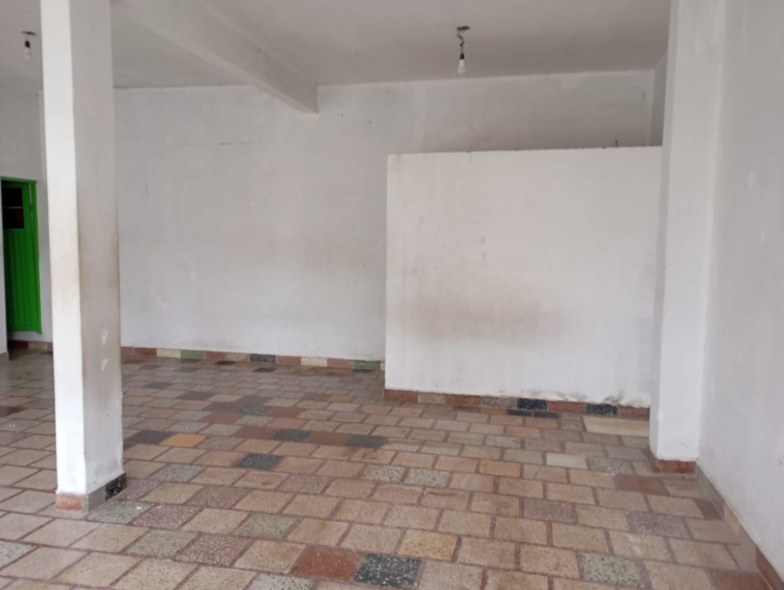 LOCAL COMERCIAL EN ALQUILER - MORON SUR - 9