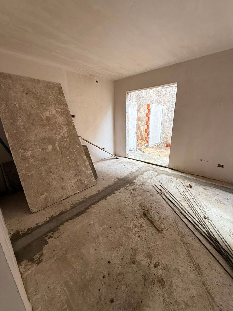 PRE VENTA DE DEPARTAMENTO TIPO DUPLEX DE 3 AMBIENTE CON COCHERA Y PATIO - CASTELAR SUR - 16