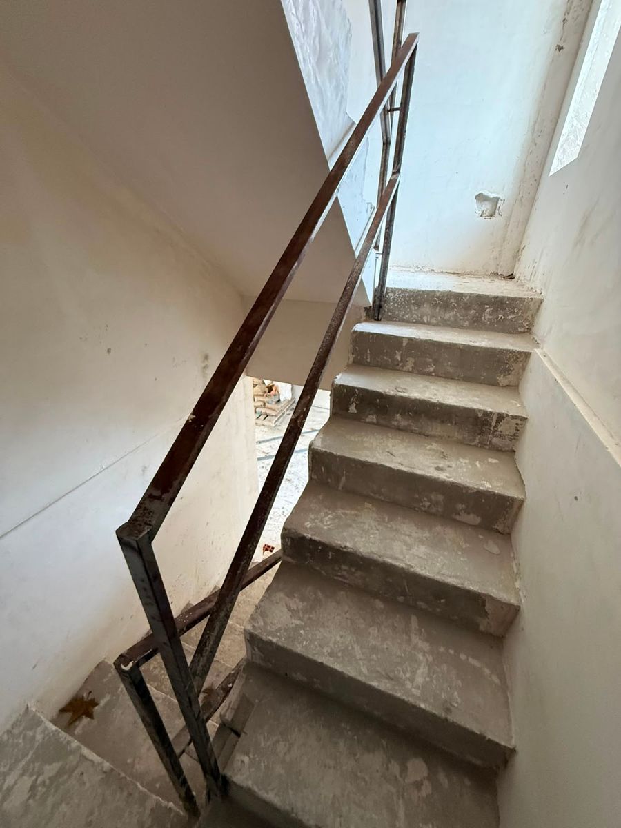 PRE VENTA DE DEPARTAMENTO TIPO DUPLEX DE 3 AMBIENTE CON COCHERA Y PATIO - CASTELAR SUR - 19