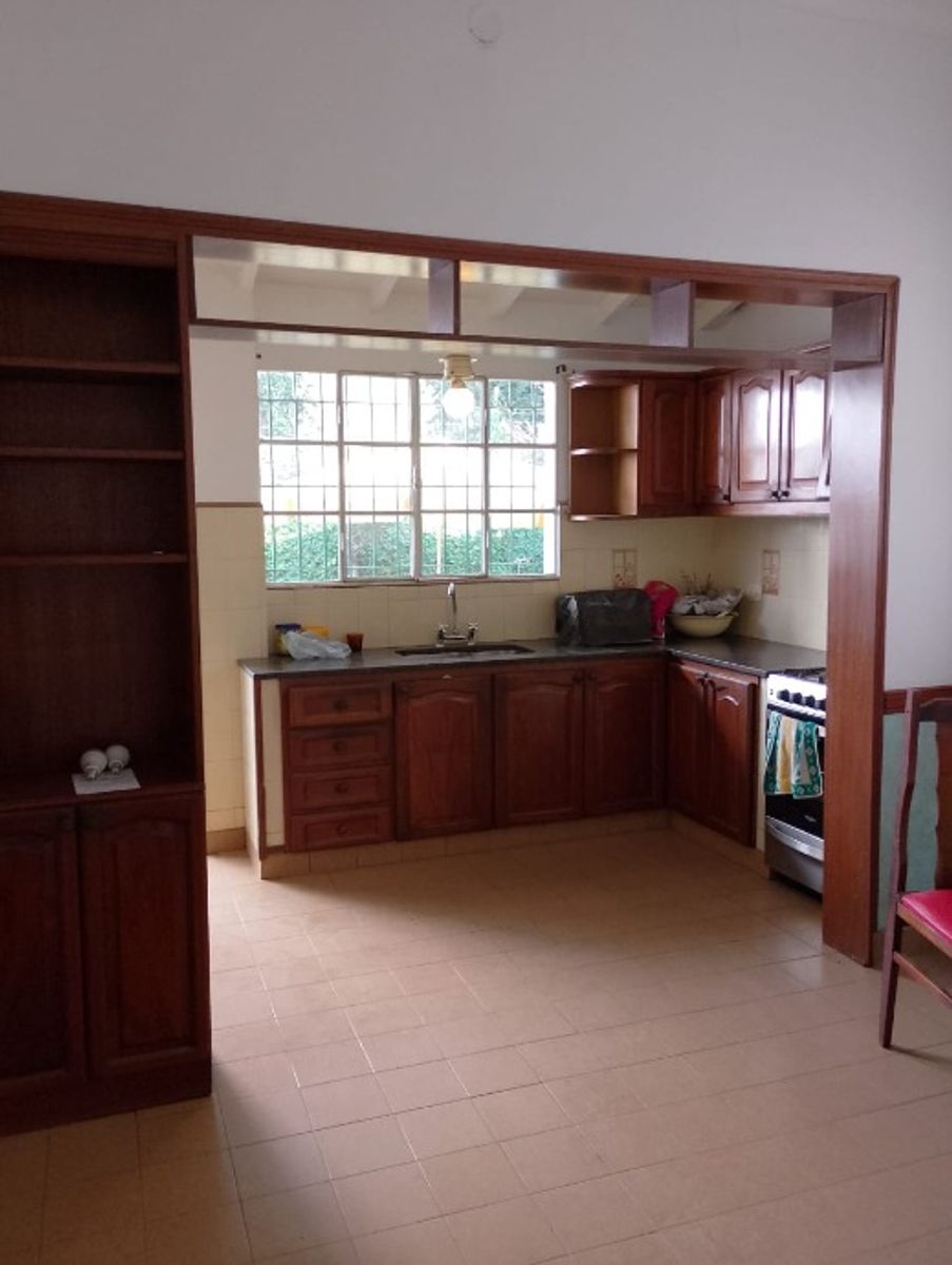 HERMOSO CHALET DE 3 AMBIENTES EN VENTA-MORON - 4