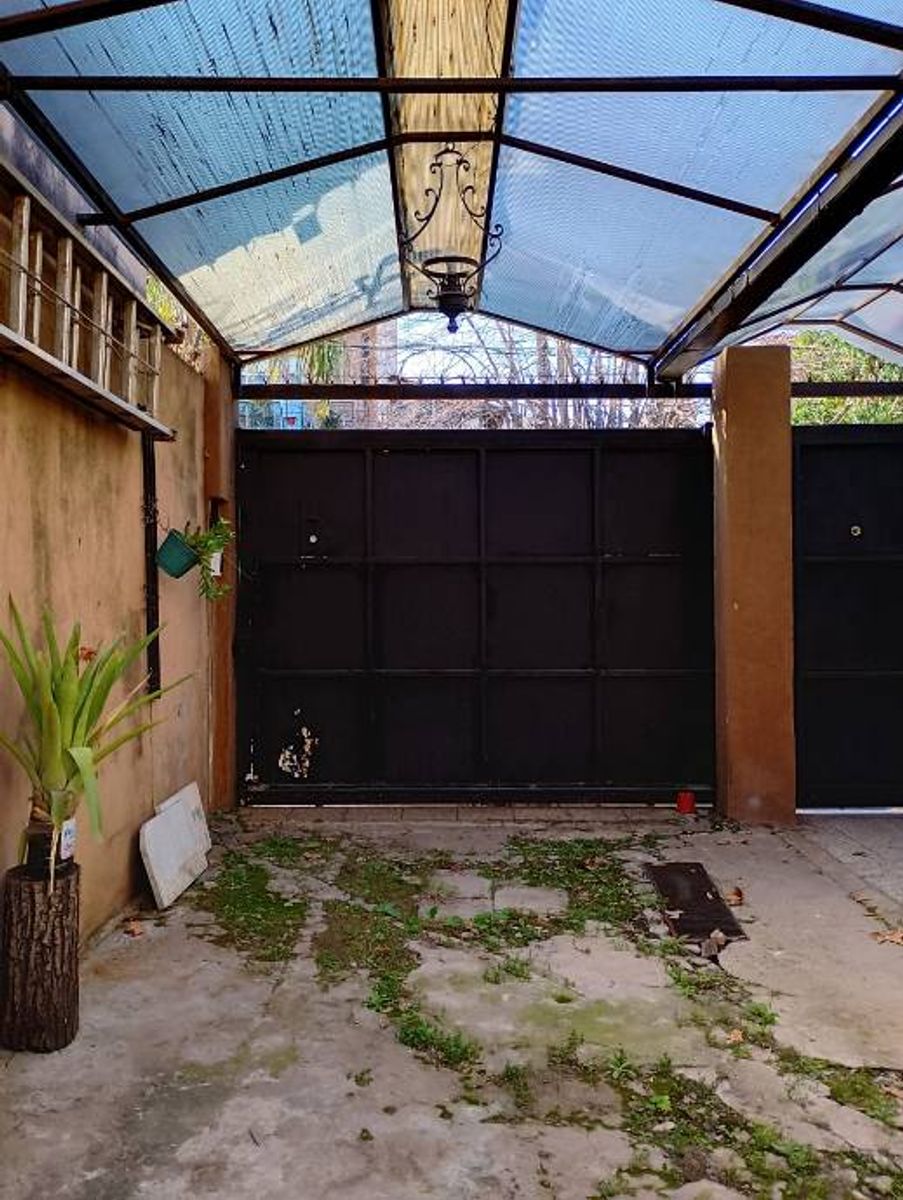 CASA DE 4 AMBIENTES EN HAEDO - 3