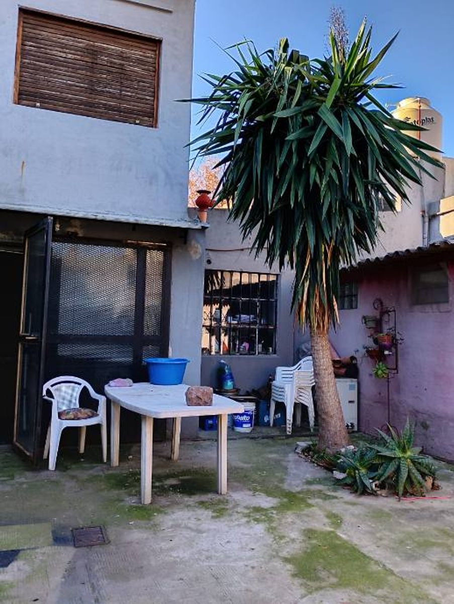 CASA DE 4 AMBIENTES EN HAEDO - 28