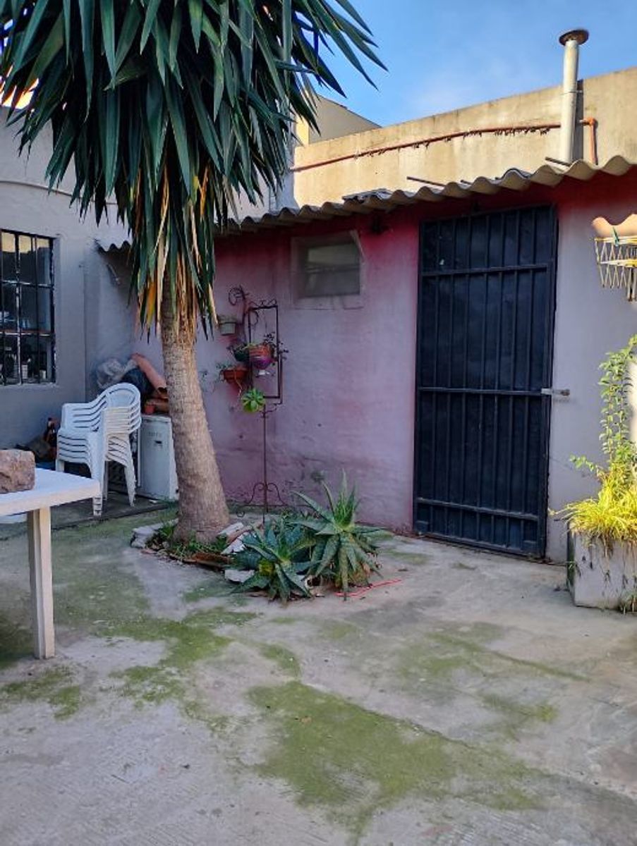 CASA DE 4 AMBIENTES EN HAEDO - 29