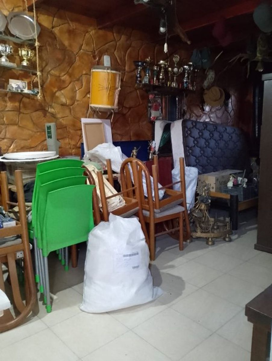 CASA DE 4 AMBIENTES EN HAEDO - 40