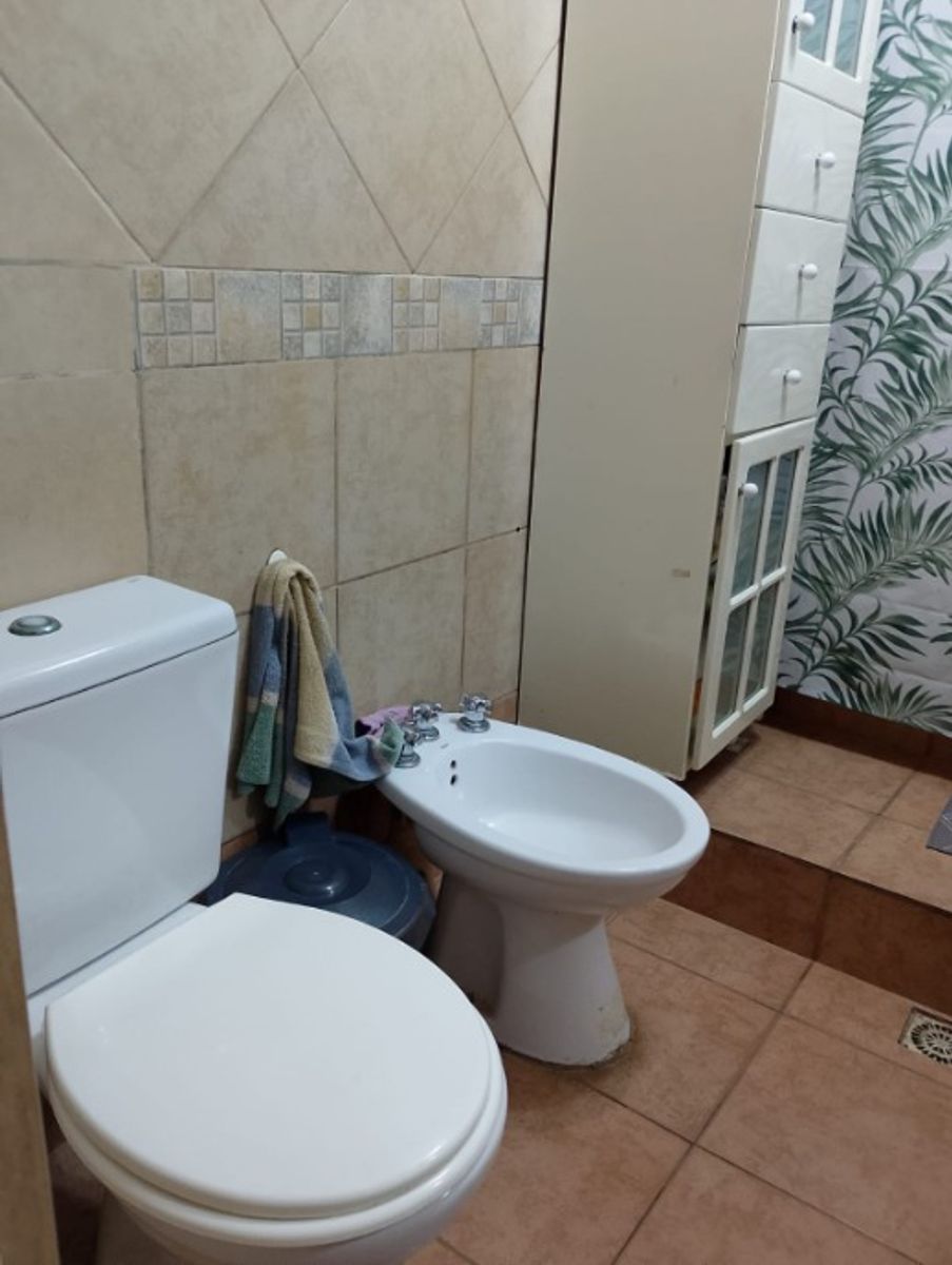 CASA DE 4 AMBIENTES EN HAEDO - 43