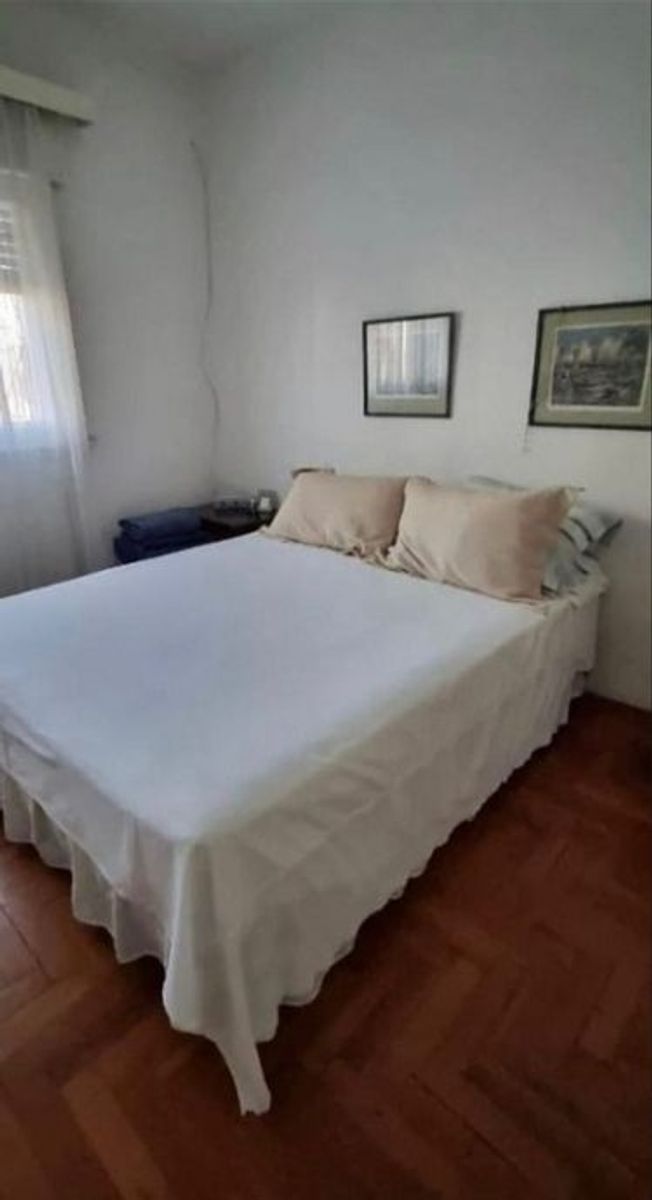CASA DE CATEROGIA DE 5 AMBIENTES A LA VENTA EN HAEDO - 16
