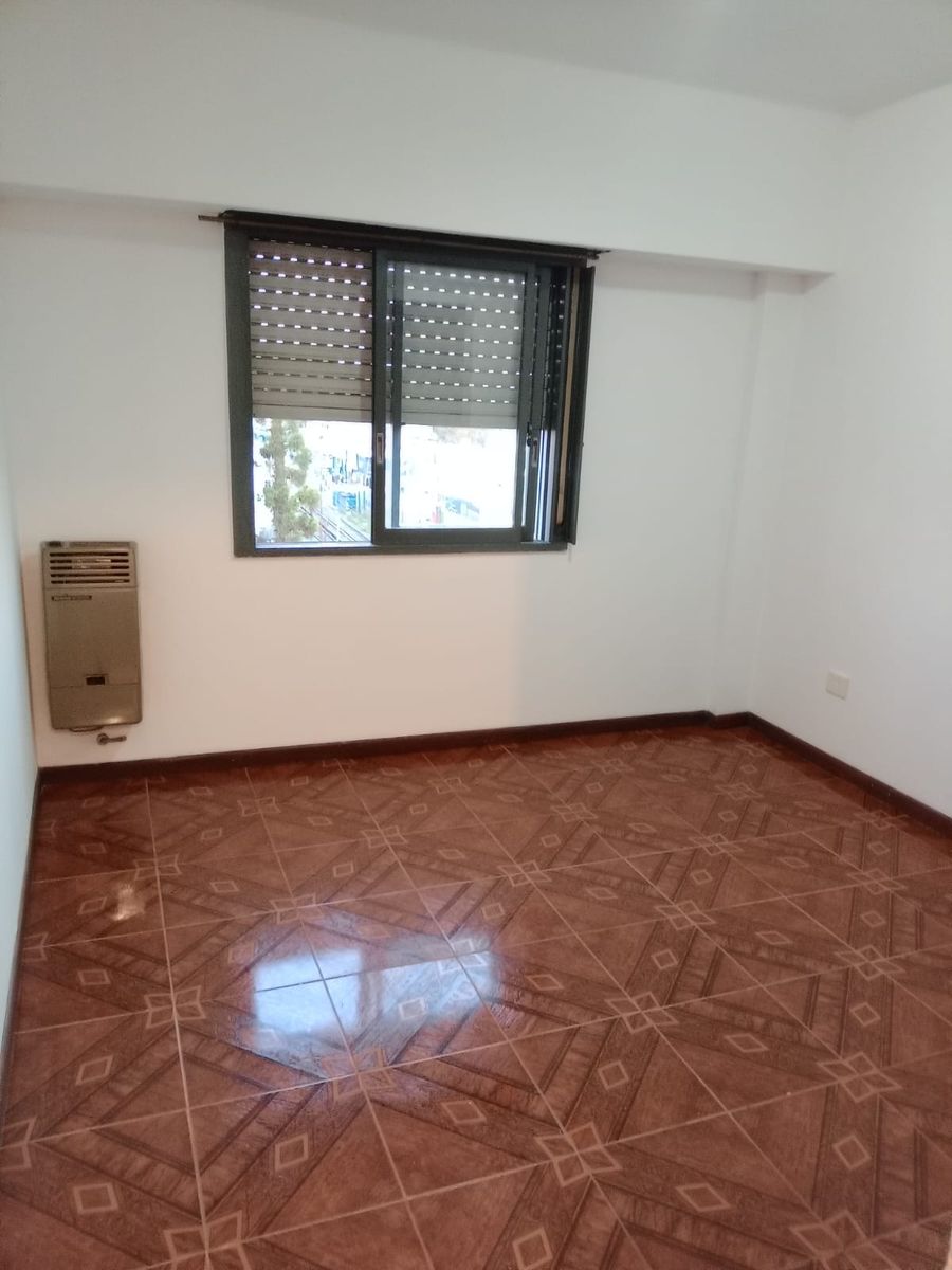 DEPARTAMENTO DE 2 AMBIENTES EN ALQUILER - MORON NORTE - 13