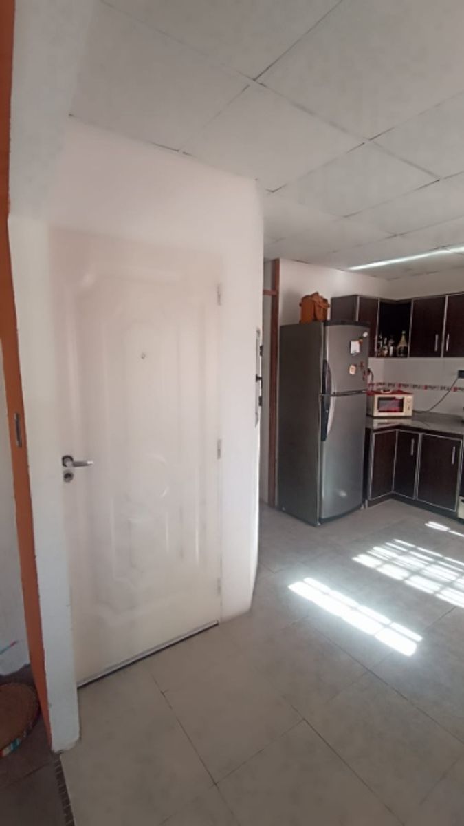 CASA IDEAL DOS/TRES FAMILIAS DESARROLLADA EN TRES PARTES - 8