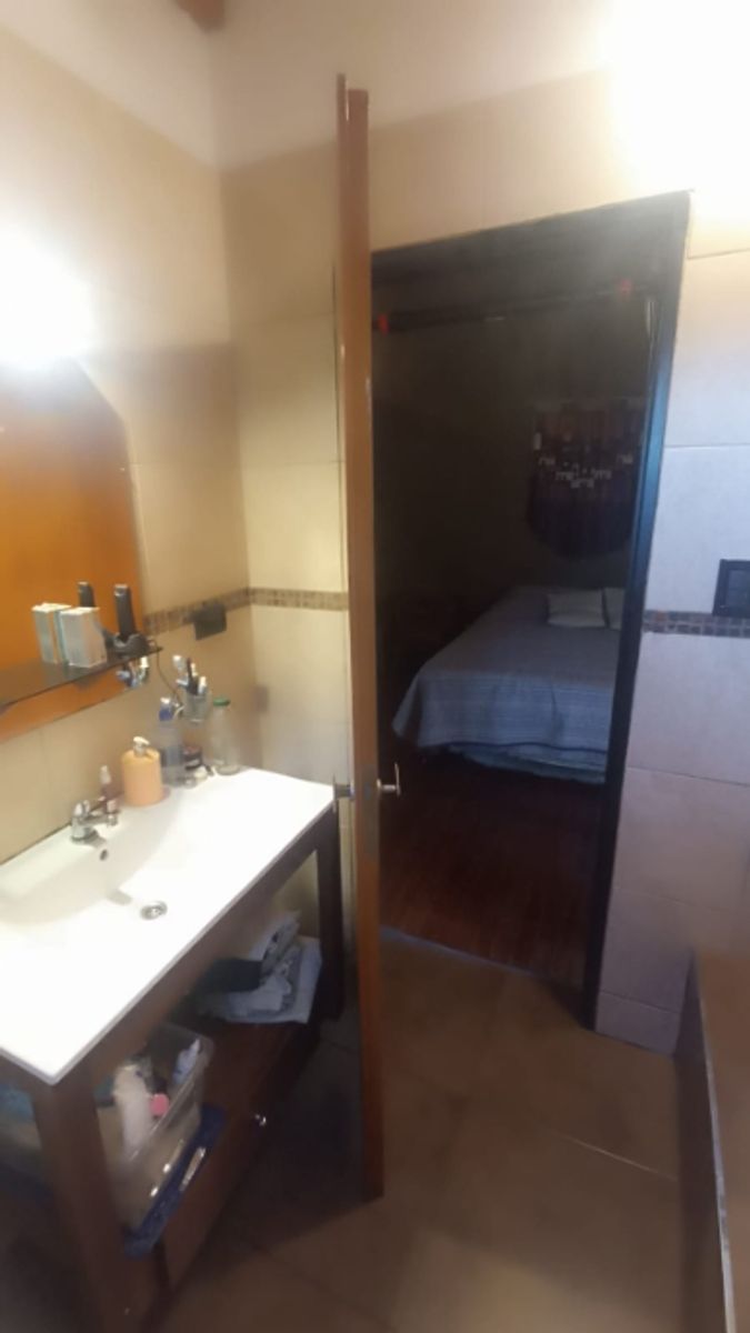 CASA IDEAL DOS/TRES FAMILIAS DESARROLLADA EN TRES PARTES - 23