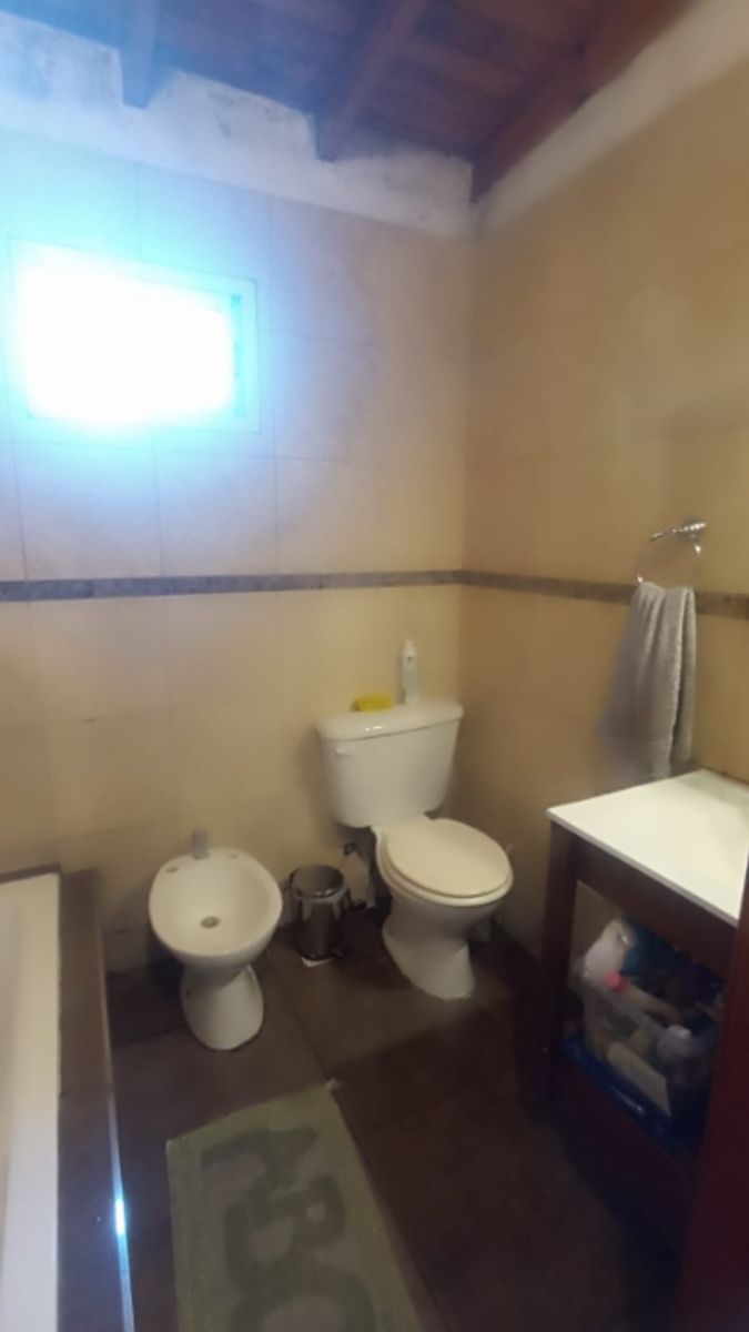 CASA IDEAL DOS/TRES FAMILIAS DESARROLLADA EN TRES PARTES - 24