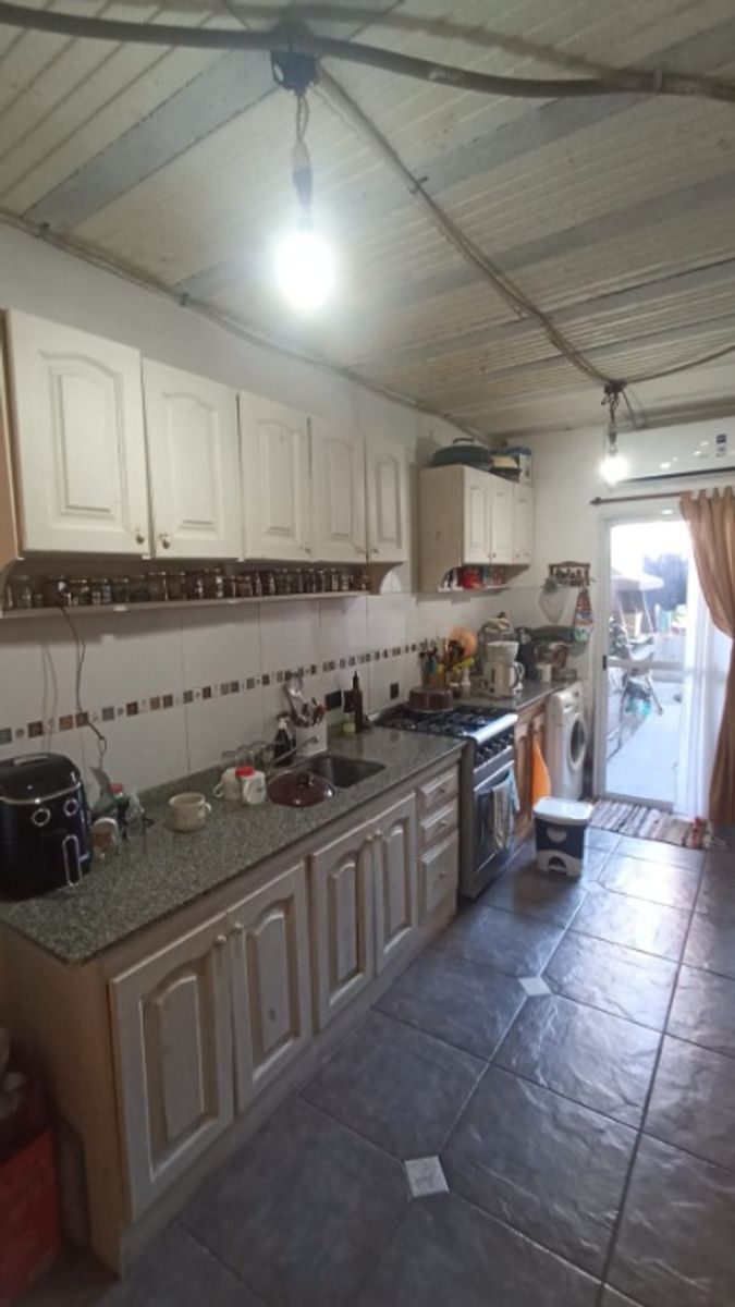 CASA IDEAL DOS/TRES FAMILIAS DESARROLLADA EN TRES PARTES - 43