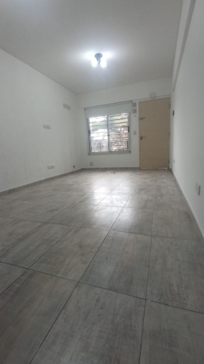 DEPARTAMENTO DE 2 AMBIENTES CON DISPOSICION AL FRENTE EN ALQUILER - 3