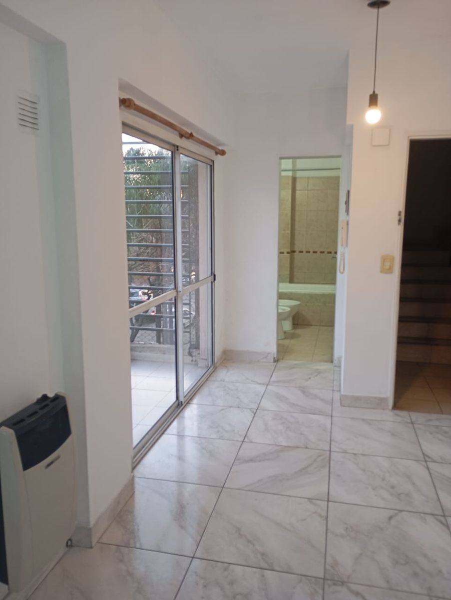 DEPARTAMENTO DE 2 AMBIENTES EN ALQUILER - MORON NORTE - 6