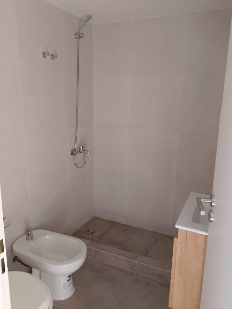 EXCELENTE DEPARTAMENTO DE 2 AMBIENTES EN VENTA - 6