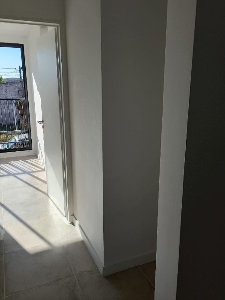 EXCELENTE DEPARTAMENTO DE 2 AMBIENTES EN VENTA - 10