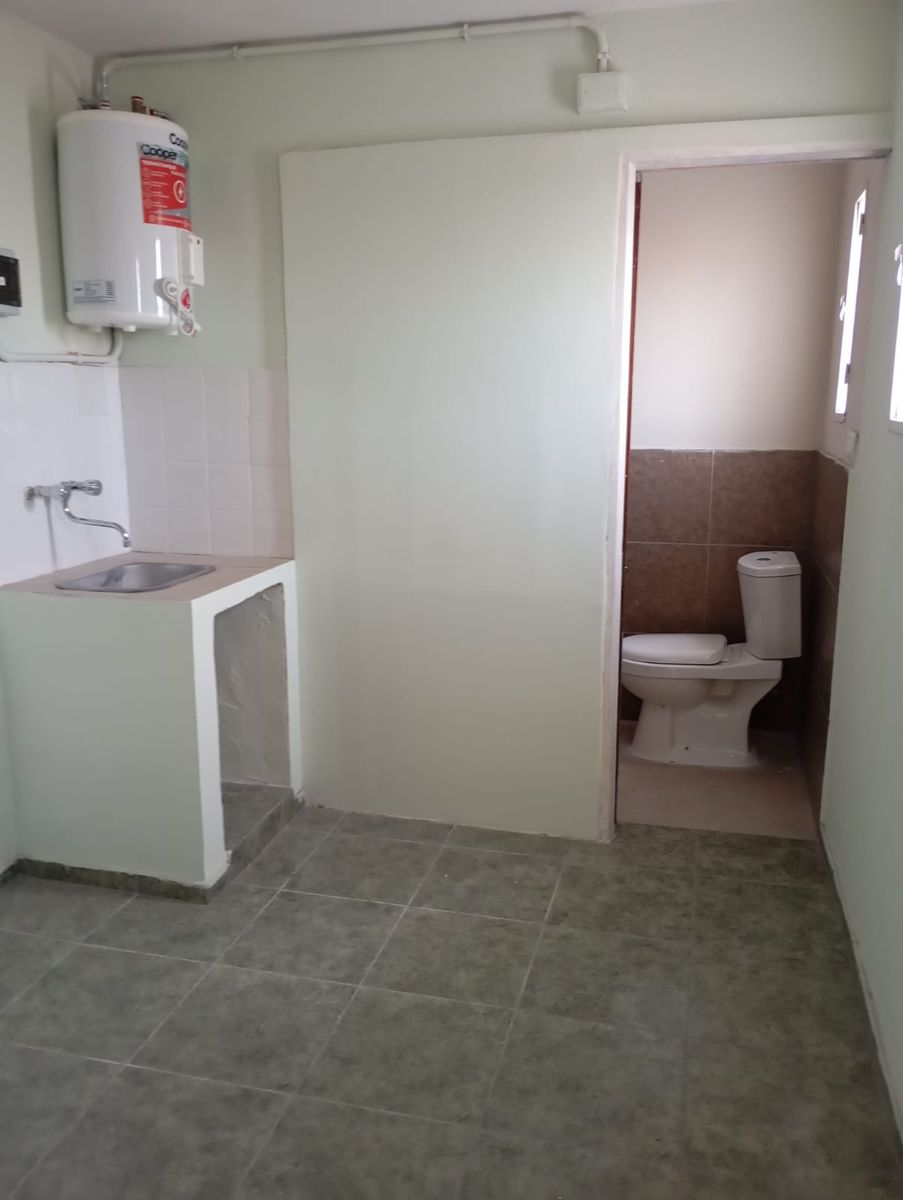DEPARTAMENTO MONOAMBIENTE EN ALQUILER - MORON SUR - 1