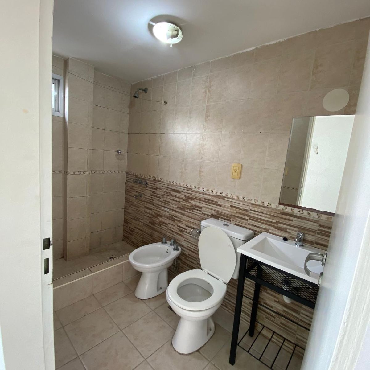 DEPARTAMENTO MONOAMBIENTE EN ALQUILER - MORON SUR - 3