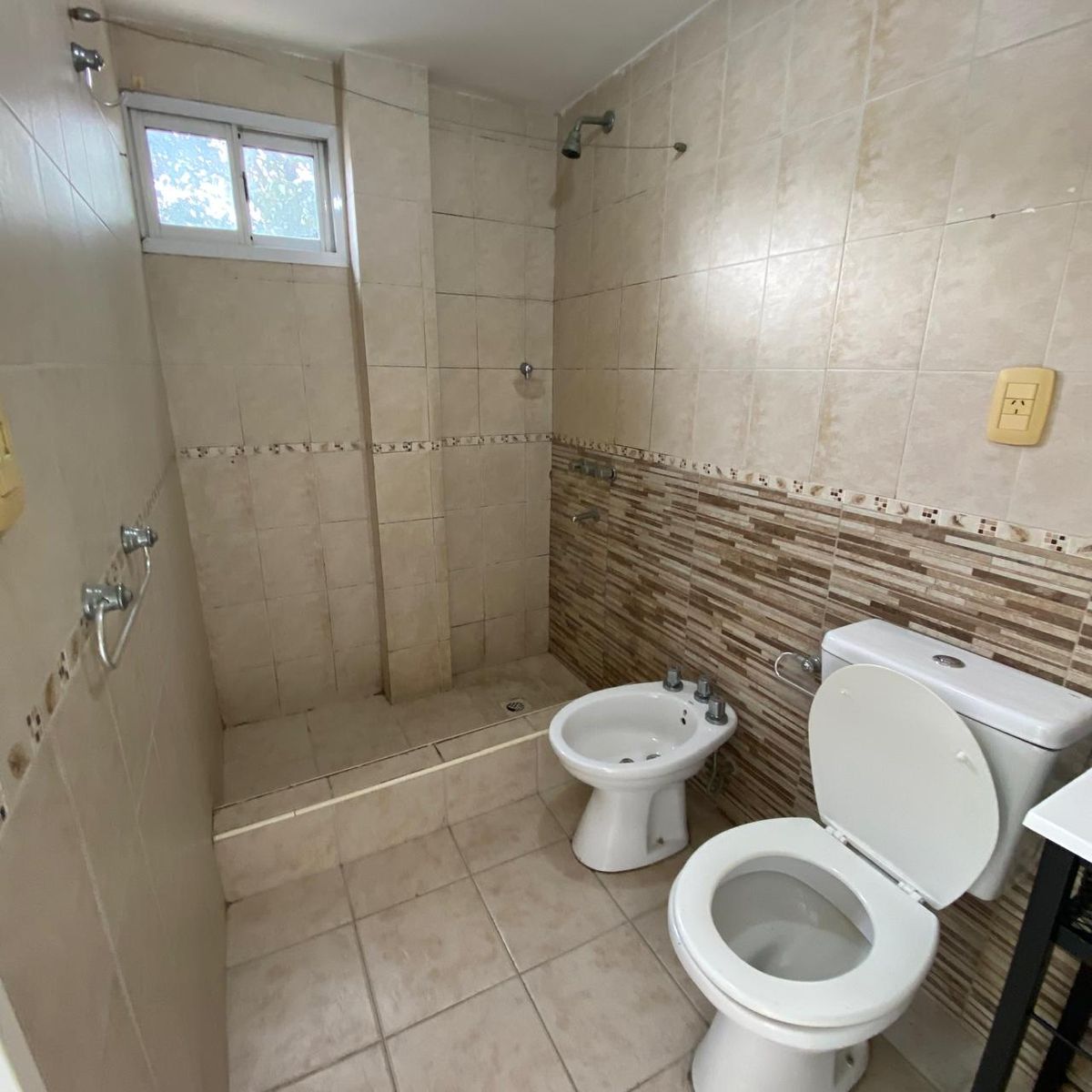 DEPARTAMENTO MONOAMBIENTE EN ALQUILER - MORON SUR - 4