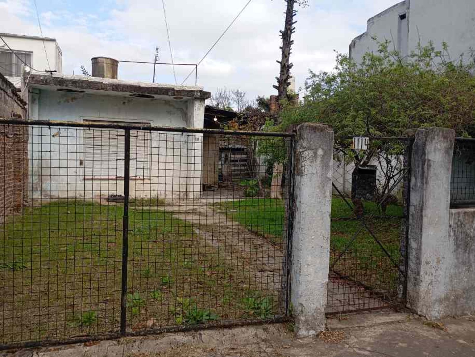 CASA DE 2 AMBIENTES A REFACCIONAR EN VENTA - 3
