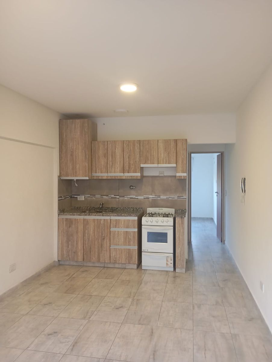DEPARTAMENTO DE 2 AMBIENTES EN ALQUILER - MORON SUR - 2