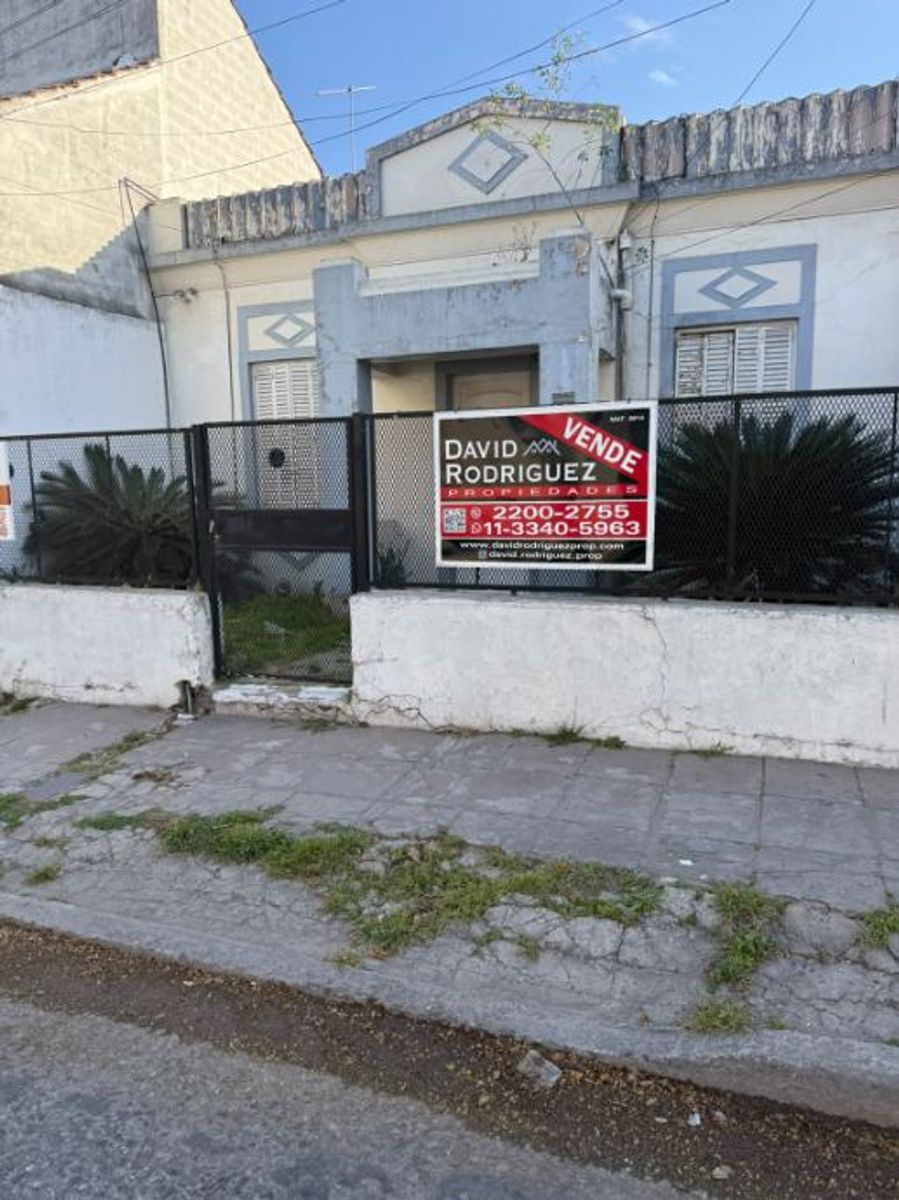 CASA A REFACCIONAR DE 4 AMBIENTES - 2