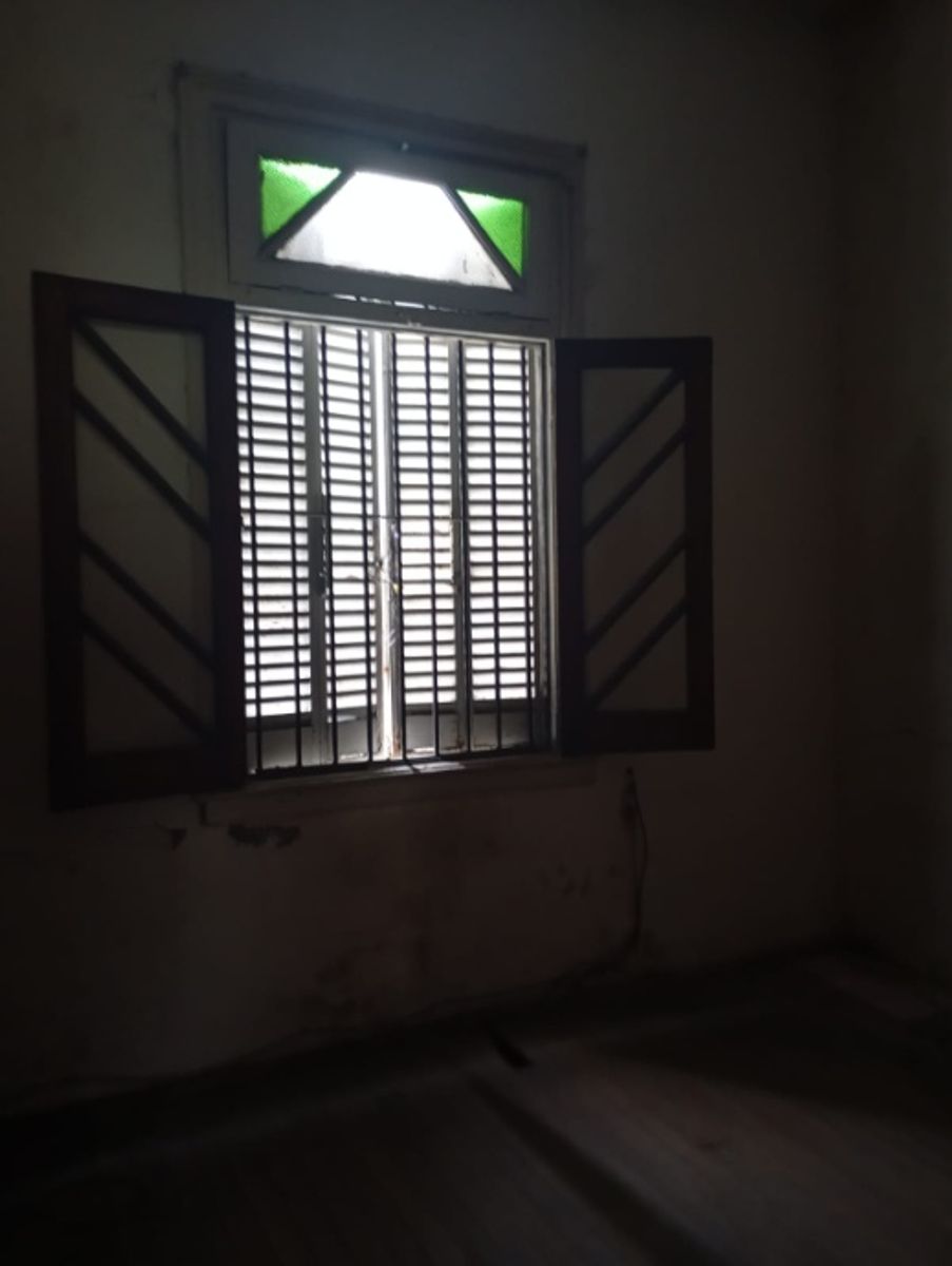 CASA A REFACCIONAR DE 4 AMBIENTES - 5