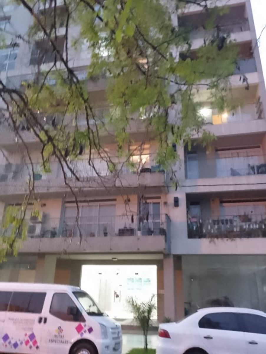 DEPARTAMENTO 3 AMBIENTES EN ALQUILER
