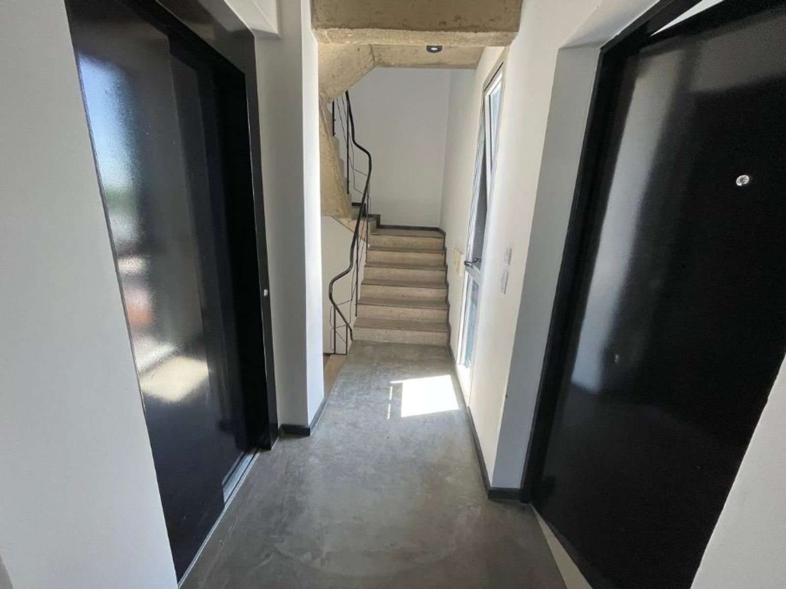 DEPARTAMENTO TIPO LOFT EN ALQUILER - MORON NORTE - 11