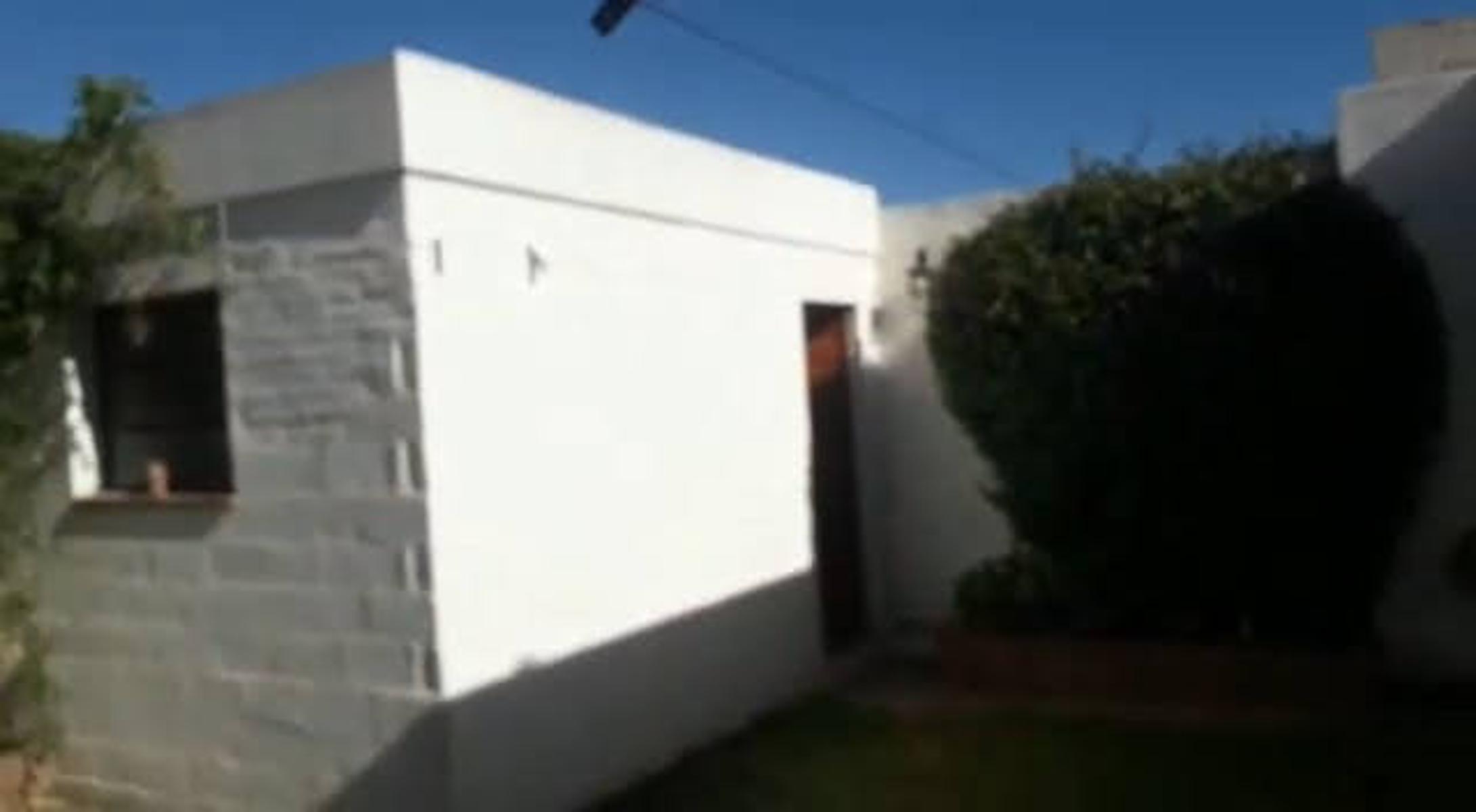 EL TREBOL, FRENTE ESPACIO VERDE, 3 DORMITORIOS, EXCELENTE ESTADO, COCHERA DOBLE — foto 5