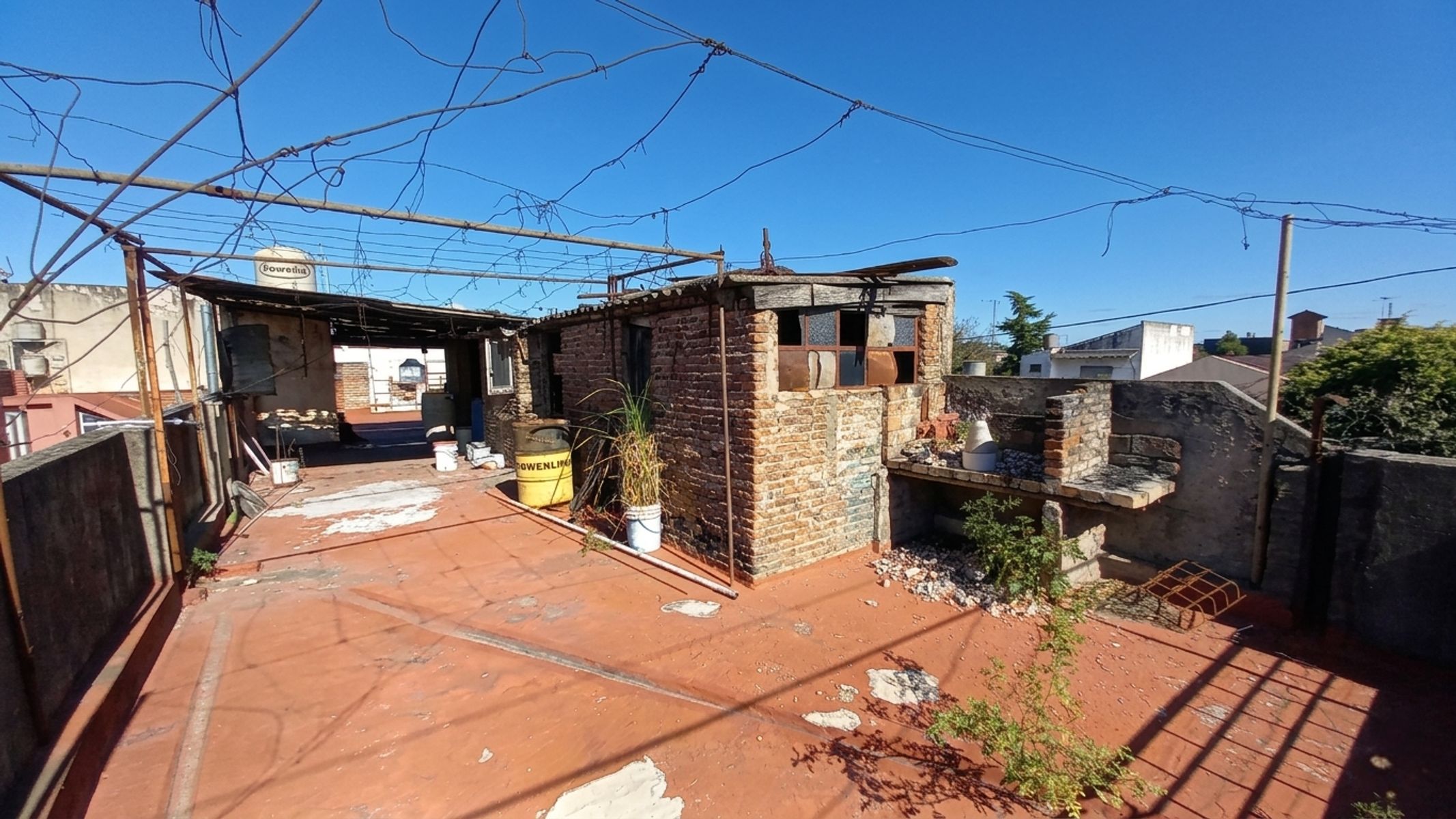 Completa Propiedad Multifamiliar con Casa Principal, Departamento Independiente y Gran Galpón en San Pedro 1632, La Tablada — foto 15