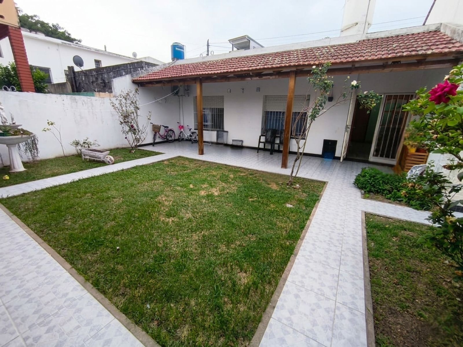 Gran casa de 3 dormitorios en Aldo Bonzi — foto 14