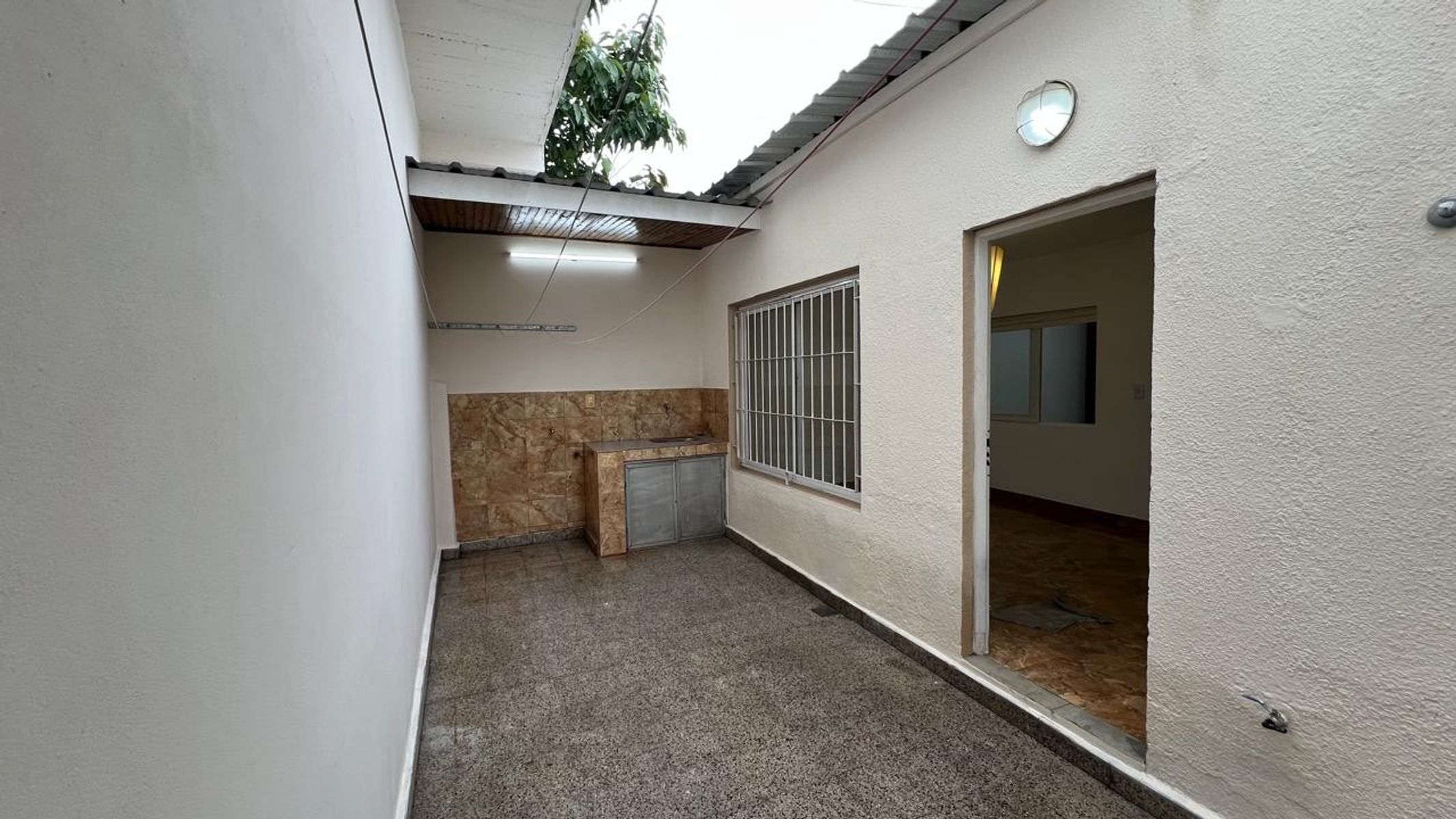 Excelente propiedad de 2 dormitorios en Aldo Bonzi — foto 11