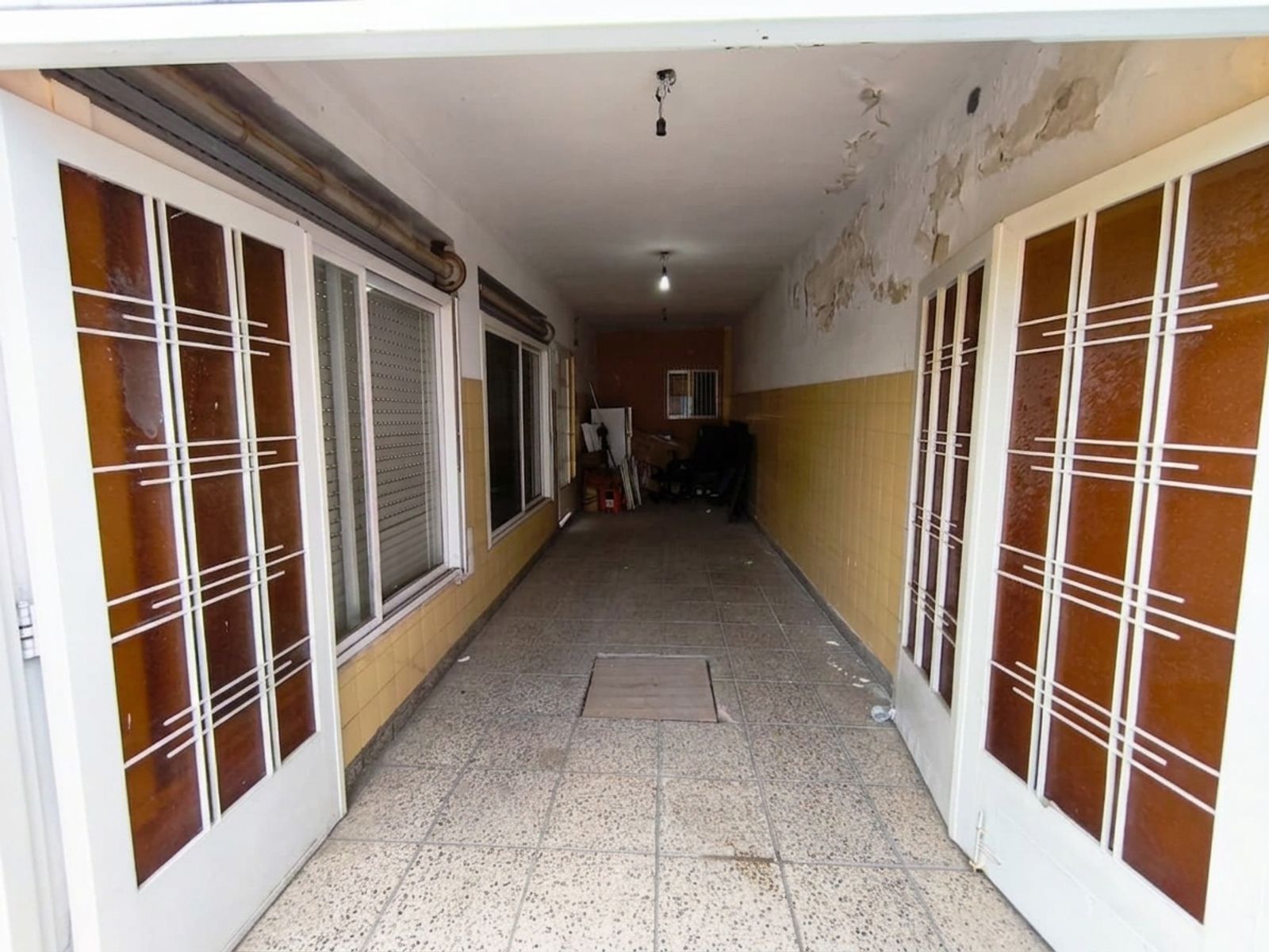 Gran propiedad con superficie de 10 x 41 mts - 4