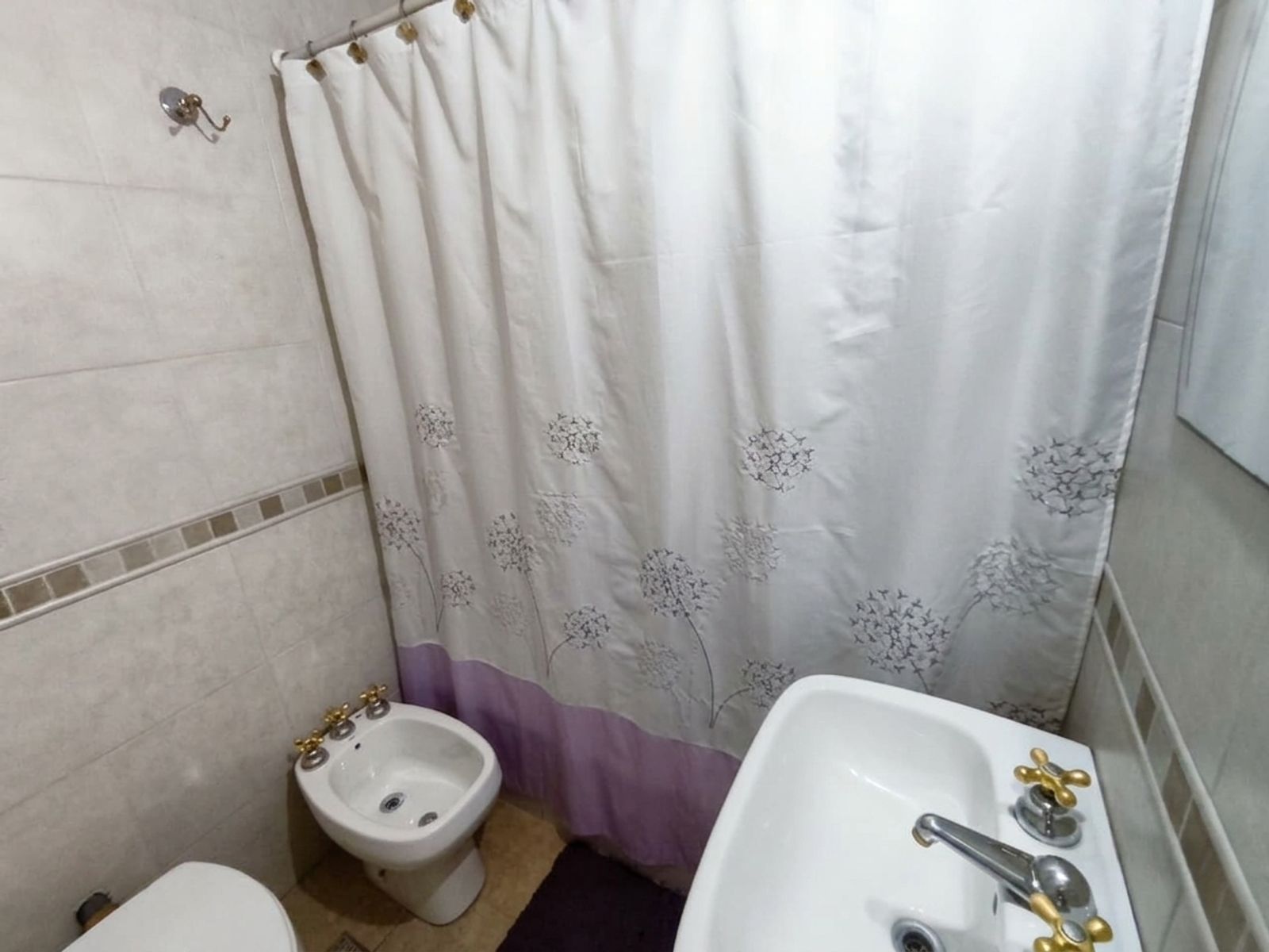 Espectacular Propiedad de Categoría con Jardín Interno y Monoambiente en Aldo Bonzi — foto 14
