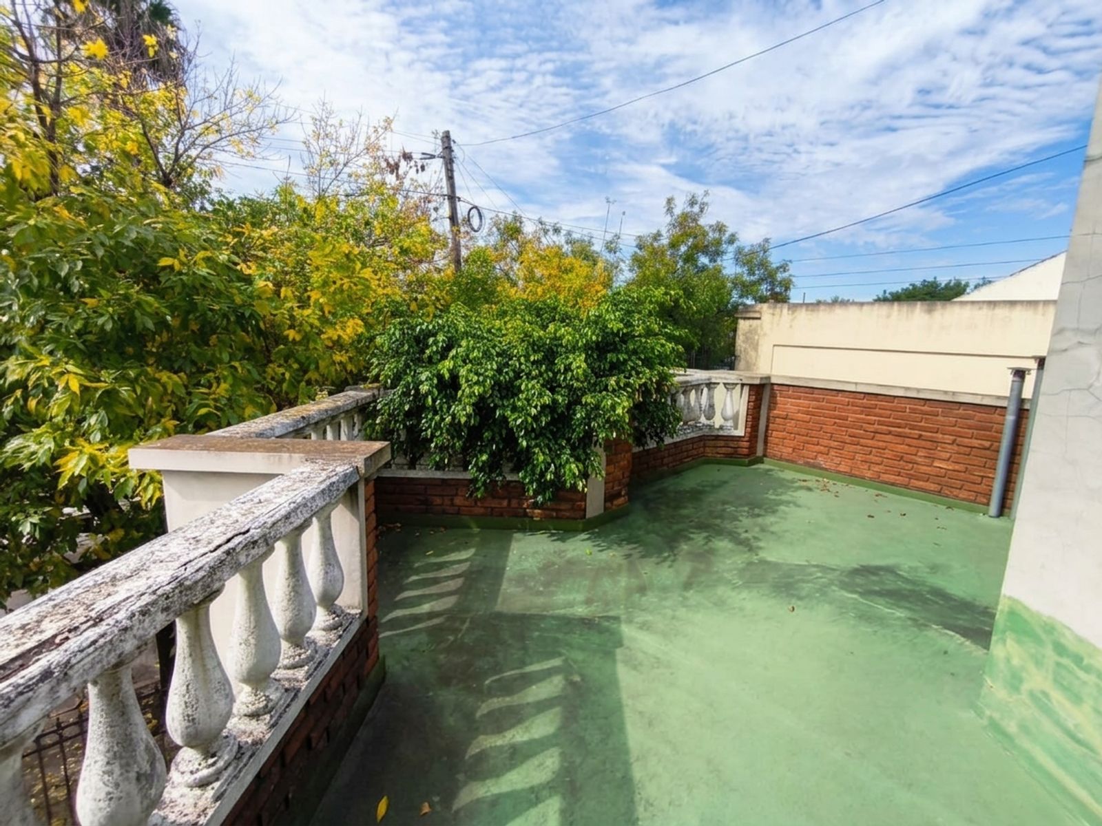 Espectacular Propiedad de Categoría con Jardín Interno y Monoambiente en Aldo Bonzi — foto 15
