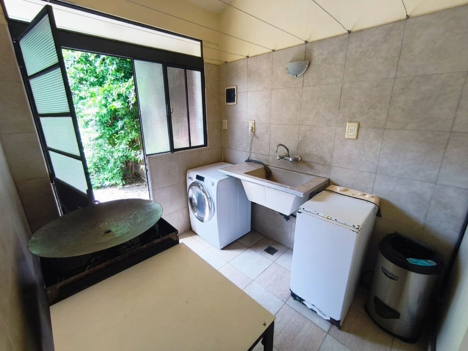 Espectacular Propiedad de Categoría con Jardín Interno y Monoambiente en Aldo Bonzi - 23