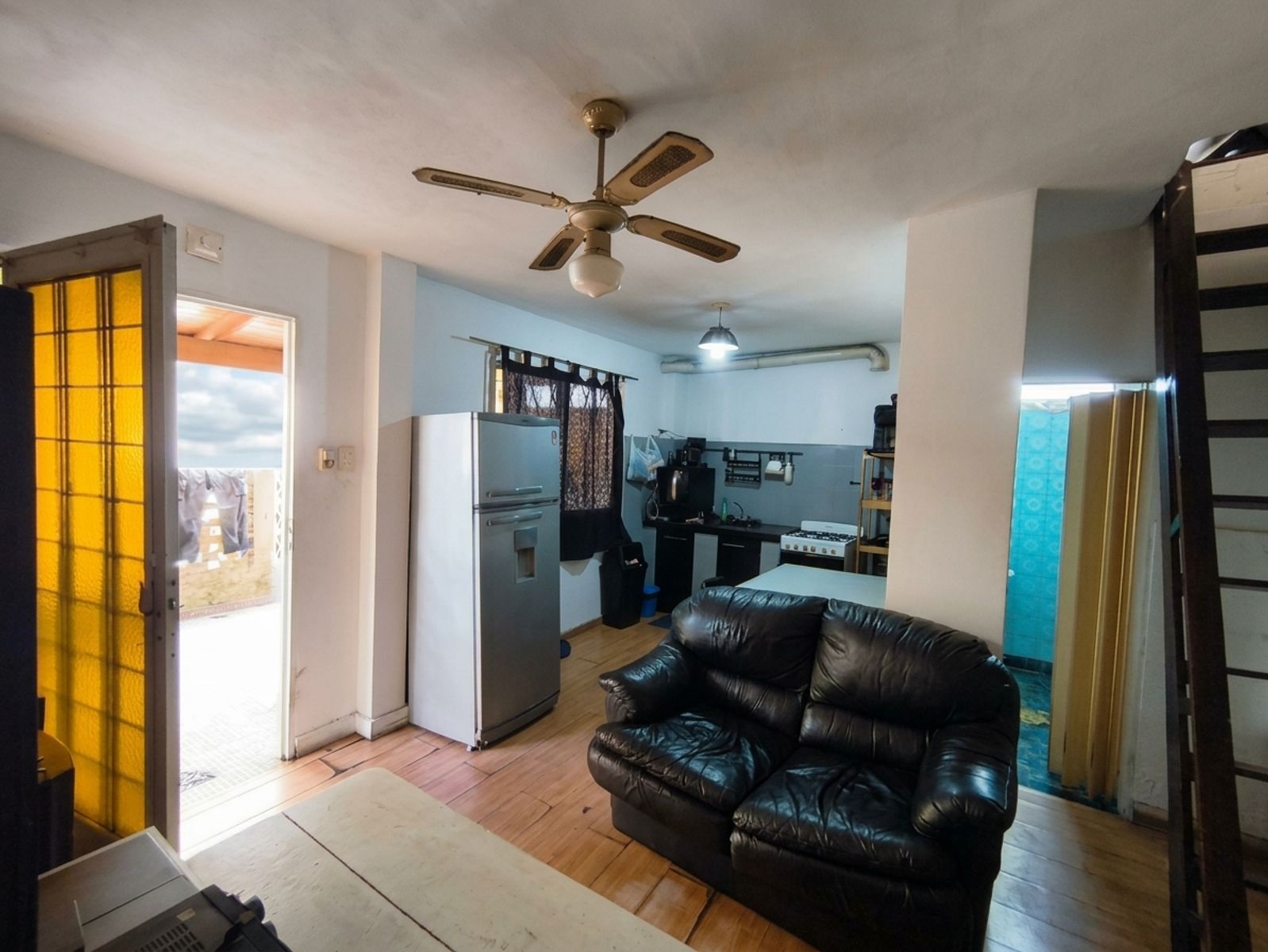 Propiedad Multifamiliar con Dos Viviendas, Terrazas y Patio con Parrilla — foto 15