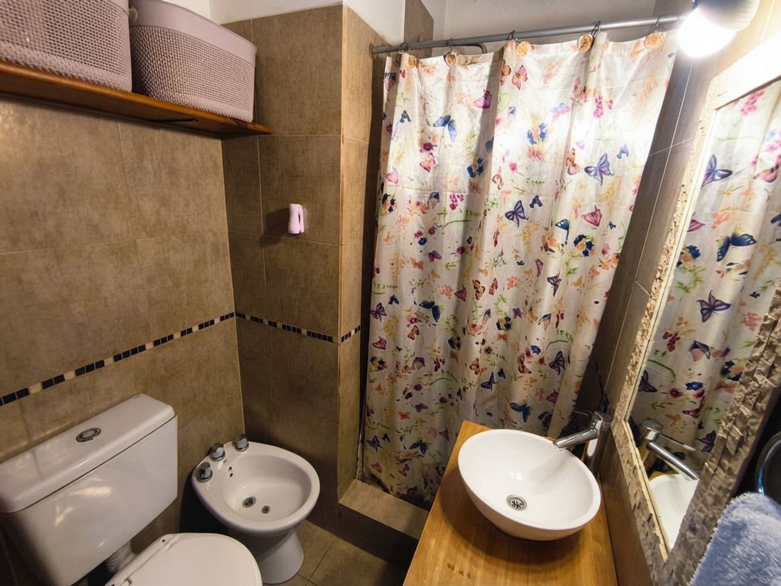 OPORTUNIDAD Hermoso e Impecable Dúplex de Dos Habitaciones con Vestidor, Patio y Garaje en La Gaviota 20 B, Ciudad Evita — foto 10