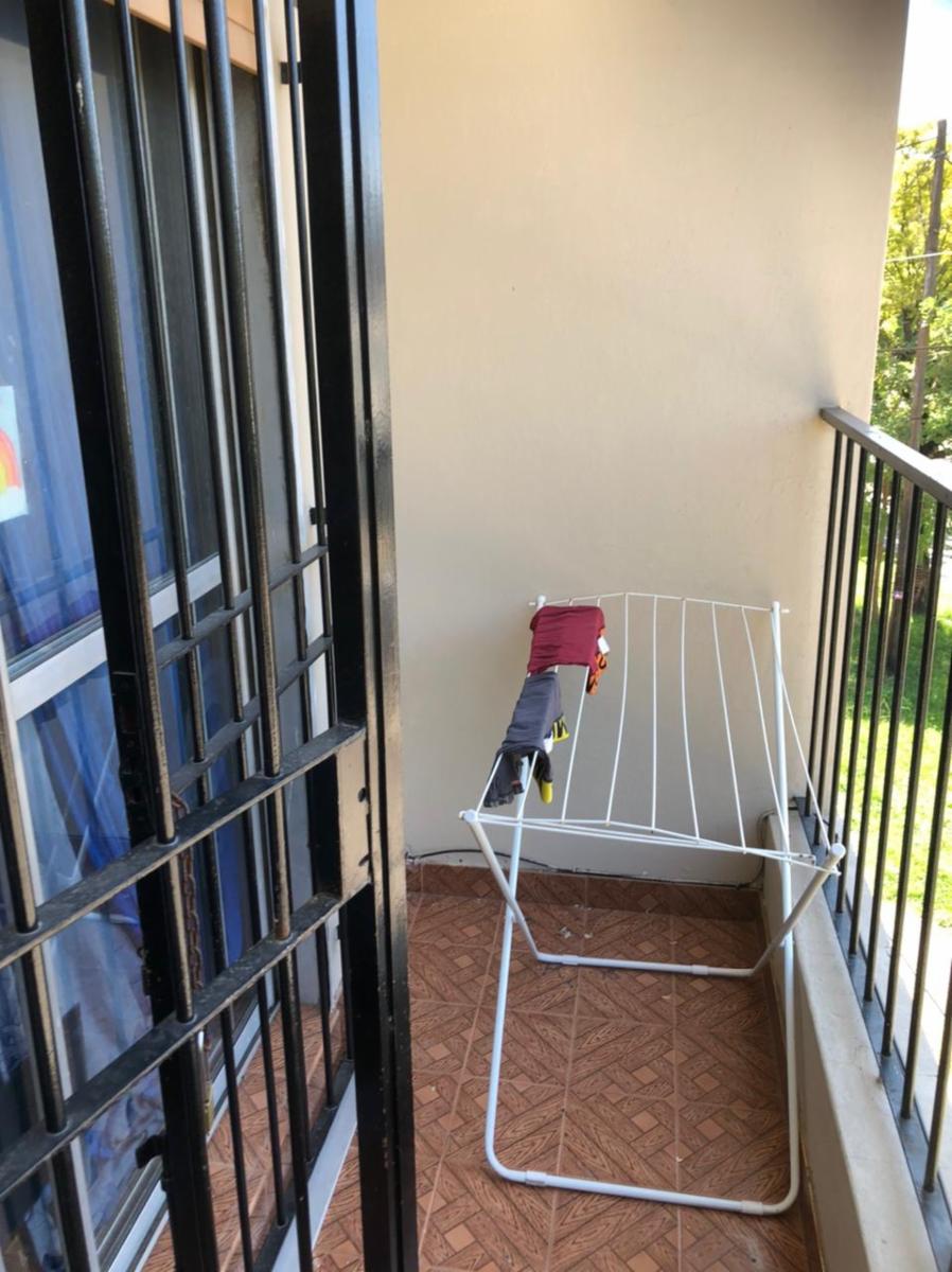 CASA 5 AMBIENTES CON PATIO COCHERA Y TERRAZA MAS DPTO PLANTA ALTA EN BELLA VISTA — foto 3