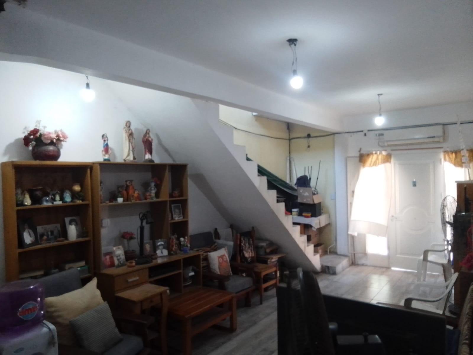 CASA COMODA CON PATIO Y TERRAZA EN VILLA BALLESTER — foto 5