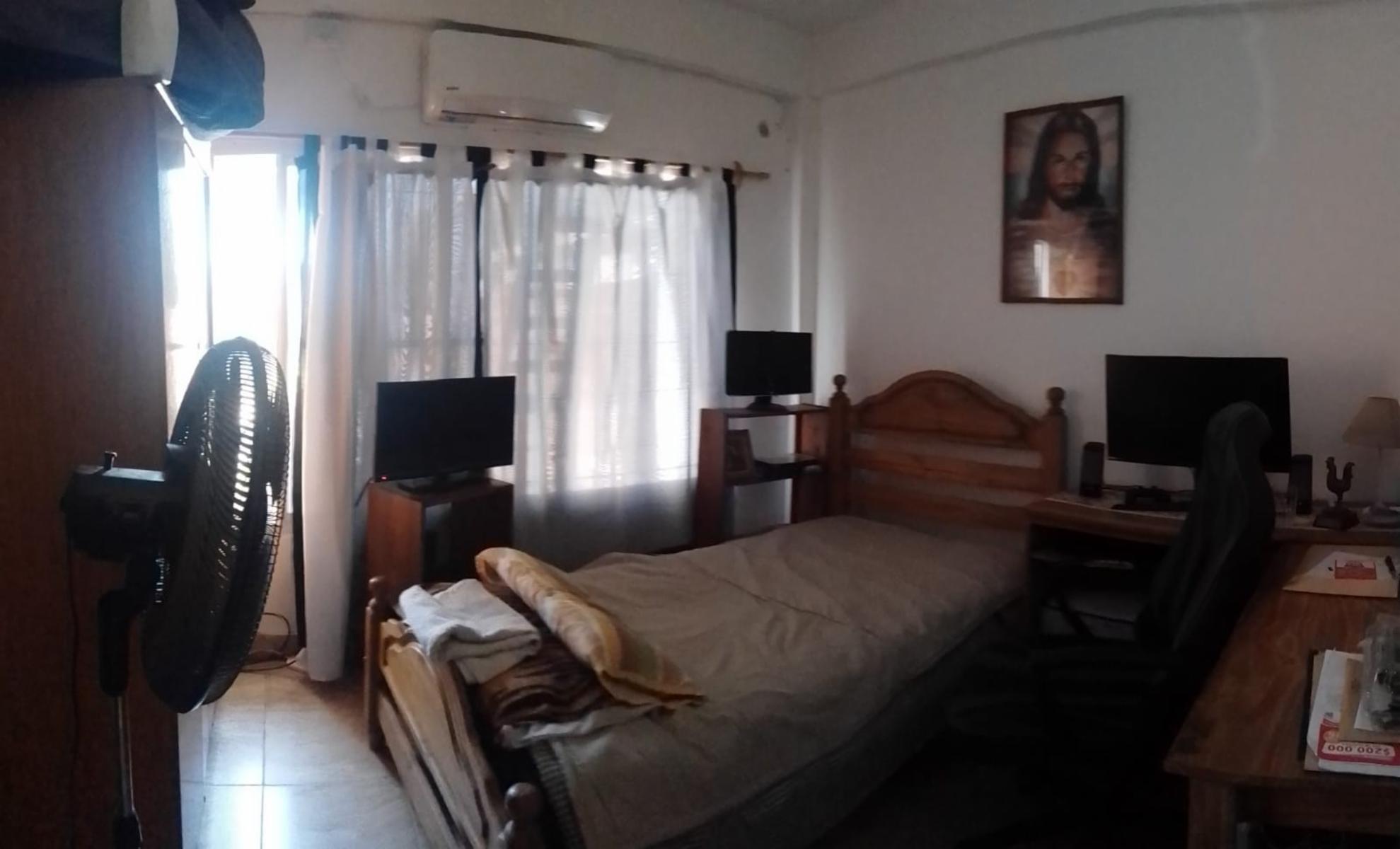 CASA COMODA CON PATIO Y TERRAZA EN VILLA BALLESTER — foto 9